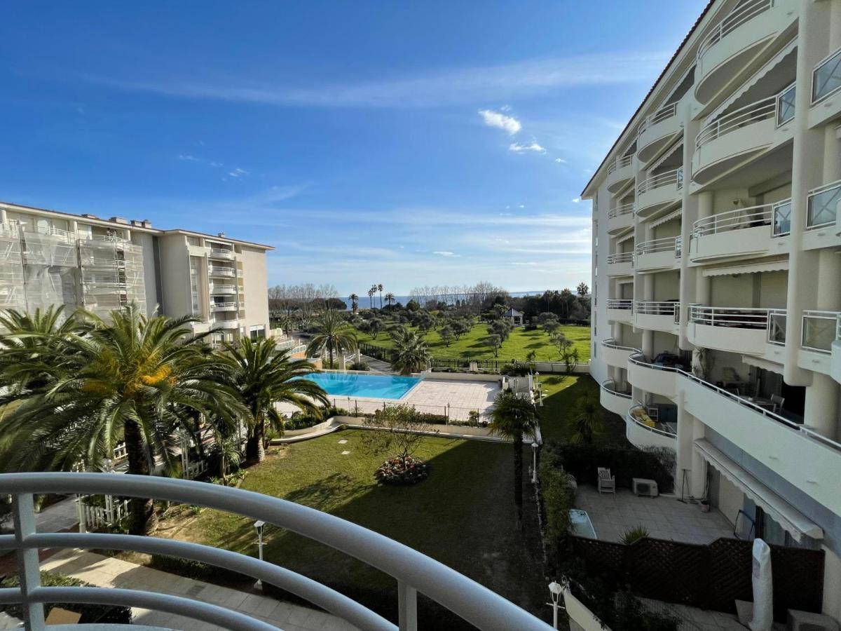 Appartement Tout Confort Vue Mer Antibes Exterior foto
